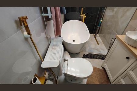 Casa à venda com 240m², 6 quartos e 2 vagas Casa à venda com 240m², 6 quartos e 2 vagasBanheiro da Suíte 2