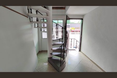 Casa à venda com 240m², 6 quartos e 2 vagas Casa à venda com 240m², 6 quartos e 2 vagasHall de entrada