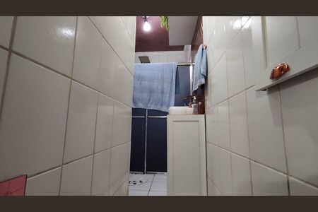 Casa à venda com 240m², 6 quartos e 2 vagas Casa à venda com 240m², 6 quartos e 2 vagasBanheiro social
