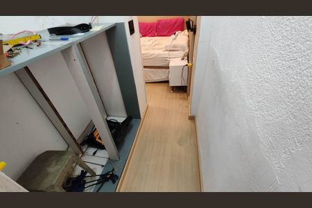 Casa à venda com 240m², 6 quartos e 2 vagas Casa à venda com 240m², 6 quartos e 2 vagasCloset da Suíte 2