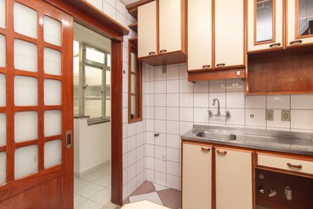 Apartamento à venda com 91m², 2 quartos e 1 vaga Apartamento à venda com 91m², 2 quartos e 1 vagaCozinha e Área de Serviço