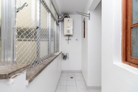Apartamento à venda com 91m², 2 quartos e 1 vaga Apartamento à venda com 91m², 2 quartos e 1 vagaCozinha e Área de Serviço