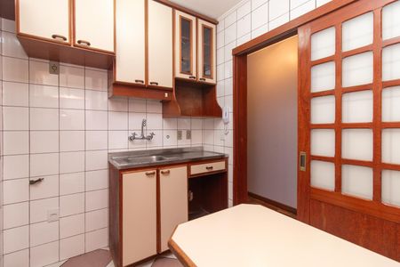 Apartamento à venda com 91m², 2 quartos e 1 vaga Apartamento à venda com 91m², 2 quartos e 1 vagaCozinha e Área de Serviço
