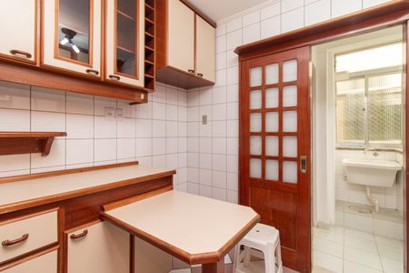 Apartamento à venda com 91m², 2 quartos e 1 vaga Apartamento à venda com 91m², 2 quartos e 1 vagaCozinha e Área de Serviço