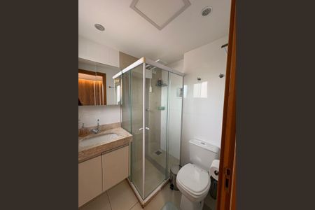 Apartamento à venda com 77m², 3 quartos e 2 vagasBanheiro