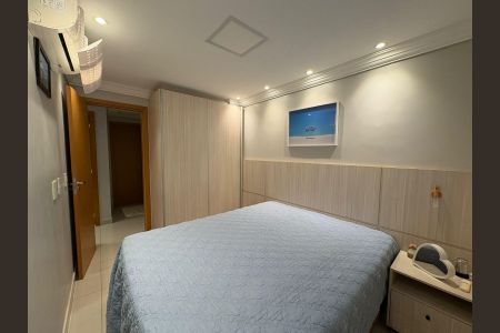 Apartamento à venda com 77m², 3 quartos e 2 vagasQuarto