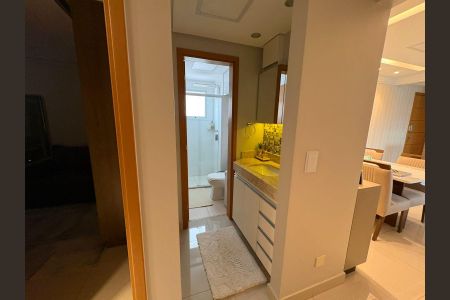 Apartamento à venda com 77m², 3 quartos e 2 vagasCorredor