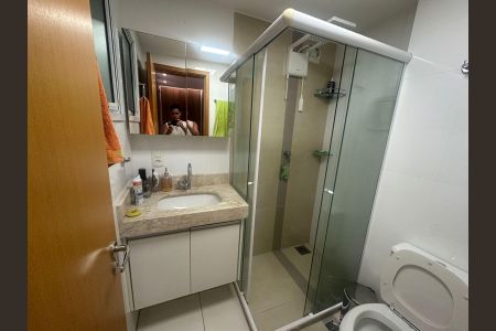 Apartamento à venda com 77m², 3 quartos e 2 vagasBanheiro