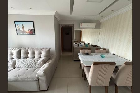 Apartamento à venda com 77m², 3 quartos e 2 vagasSala