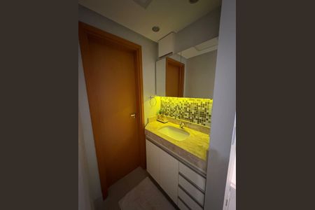 Apartamento à venda com 77m², 3 quartos e 2 vagasBanheiro