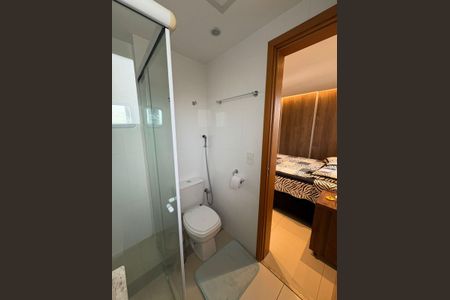 Apartamento à venda com 77m², 3 quartos e 2 vagasBanheiro