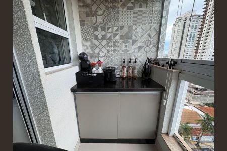Apartamento à venda com 77m², 3 quartos e 2 vagasVaranda