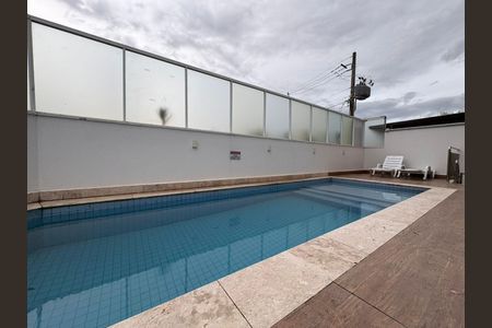 Apartamento à venda com 77m², 3 quartos e 2 vagasÁrea externa