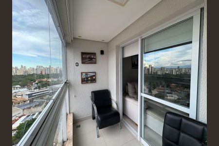 Apartamento à venda com 77m², 3 quartos e 2 vagasVaranda