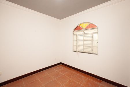 Casa para alugar com 12m², 1 quarto e sem vaga