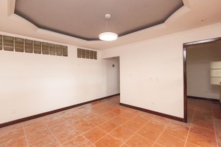 Casa para alugar com 12m², 1 quarto e sem vaga