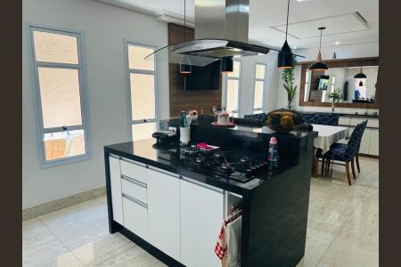 Casa à venda com 236m², 4 quartos e 5 vagasFoto 05