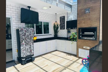 Casa à venda com 236m², 4 quartos e 5 vagasFoto 03