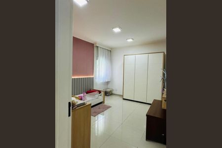 Foto 13 de casa à venda com 4 quartos, 236m² em Penha de França, São Paulo