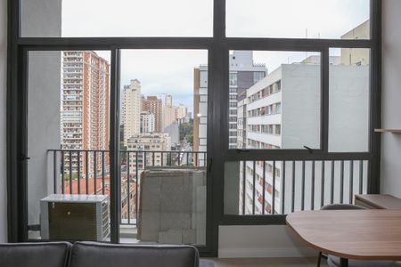 Studio para alugar com 45m², 1 quarto e sem vaga Studio para alugar com 45m², 1 quarto e sem vagaSala e Cozinha