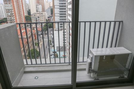 Sacada de kitnet/studio para alugar com 1 quarto, 45m² em Perdizes, São Paulo
