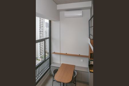 Studio para alugar com 45m², 1 quarto e sem vaga Studio para alugar com 45m², 1 quarto e sem vagaSala e Cozinha