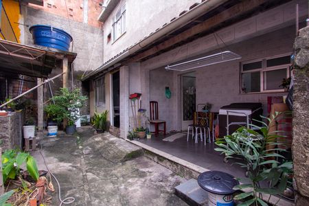 Casa para alugar com 48m², 2 quartos e 1 vaga Casa para alugar com 48m², 2 quartos e 1 vagaEntrada