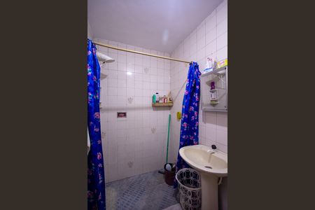 Casa para alugar com 48m², 2 quartos e 1 vaga Casa para alugar com 48m², 2 quartos e 1 vagaBanheiro Social