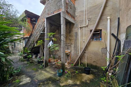 Casa para alugar com 48m², 2 quartos e 1 vaga Casa para alugar com 48m², 2 quartos e 1 vagaQuintal