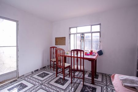 Casa para alugar com 48m², 2 quartos e 1 vaga Casa para alugar com 48m², 2 quartos e 1 vagaSuíte