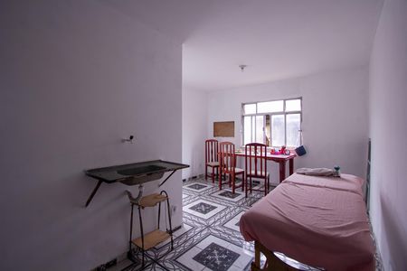 Suíte de casa para alugar com 2 quartos, 48m² em Itaúna, São Gonçalo