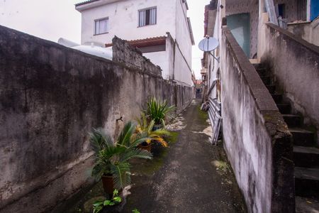 Casa para alugar com 48m², 2 quartos e 1 vaga Casa para alugar com 48m², 2 quartos e 1 vagaEntrada