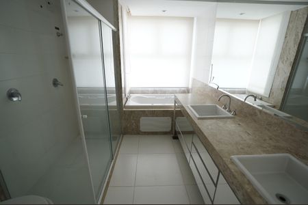 Apartamento à venda com 190m², 3 quartos e 2 vagas