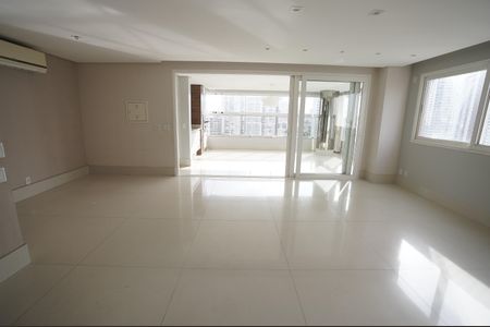 Apartamento à venda com 190m², 3 quartos e 2 vagas