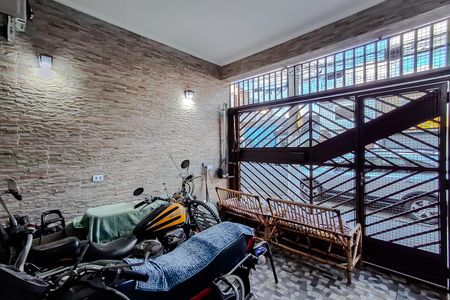 Garagem de casa à venda com 3 quartos, 181m² em Ipiranga, São Paulo
