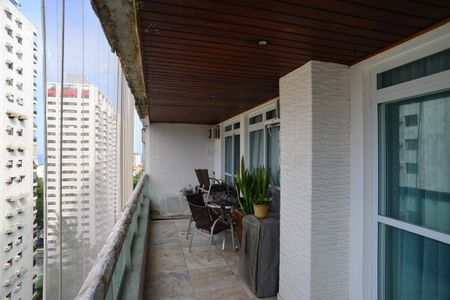Apartamento à venda com 98m², 2 quartos e 1 vaga
