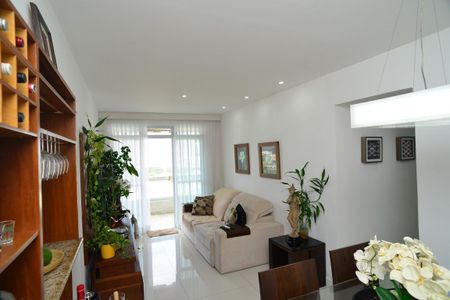 Apartamento à venda com 98m², 2 quartos e 1 vaga
