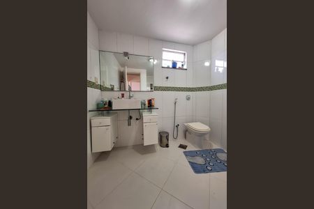 Apartamento à venda com 87m², 2 quartos e 1 vaga Apartamento à venda com 87m², 2 quartos e 1 vagaBanheiro
