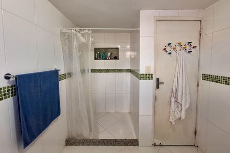 Apartamento à venda com 87m², 2 quartos e 1 vaga Apartamento à venda com 87m², 2 quartos e 1 vagaBanheiro