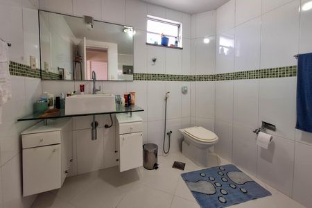 Apartamento à venda com 87m², 2 quartos e 1 vaga Apartamento à venda com 87m², 2 quartos e 1 vagaBanheiro