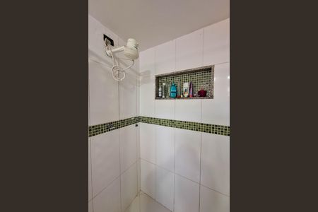 Apartamento à venda com 87m², 2 quartos e 1 vaga Apartamento à venda com 87m², 2 quartos e 1 vagaBanheiro