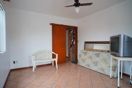 Quarto 1 de casa para alugar com 2 quartos, 120m² em Jardim Sabará, Porto Alegre