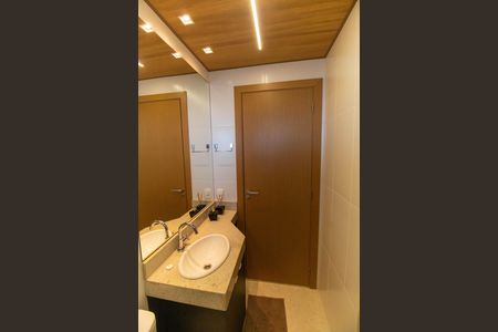 Apartamento à venda com 119m², 2 quartos e 1 vaga Apartamento à venda com 119m², 2 quartos e 1 vagaBanheiro Social