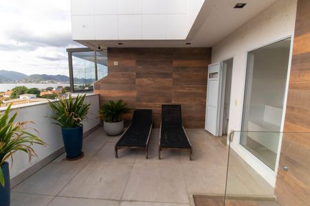 Apartamento à venda com 119m², 2 quartos e 1 vaga Apartamento à venda com 119m², 2 quartos e 1 vagaÁrea comum