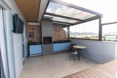 Apartamento à venda com 119m², 2 quartos e 1 vaga Apartamento à venda com 119m², 2 quartos e 1 vagaCobertura