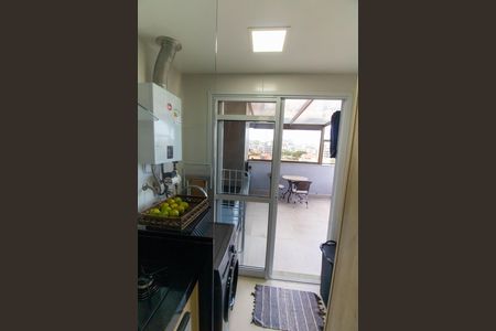 Apartamento à venda com 119m², 2 quartos e 1 vaga Apartamento à venda com 119m², 2 quartos e 1 vagaCozinha e Área de Serviço