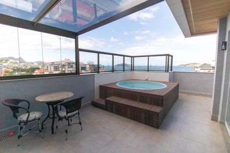 Apartamento à venda com 119m², 2 quartos e 1 vaga Apartamento à venda com 119m², 2 quartos e 1 vagaCobertura