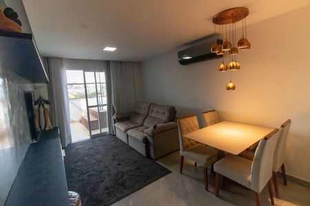 Sala de apartamento à venda com 2 quartos, 119m² em Marazul, Niterói