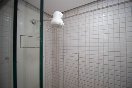 Banheiro da Suíte de kitnet/studio para alugar com 1 quarto, 28m² em Crn 704/705, Brasília