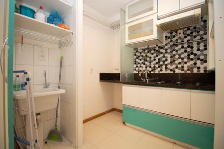 Cozinha e Área de Serviço de kitnet/studio para alugar com 1 quarto, 28m² em Crn 704/705, Brasília